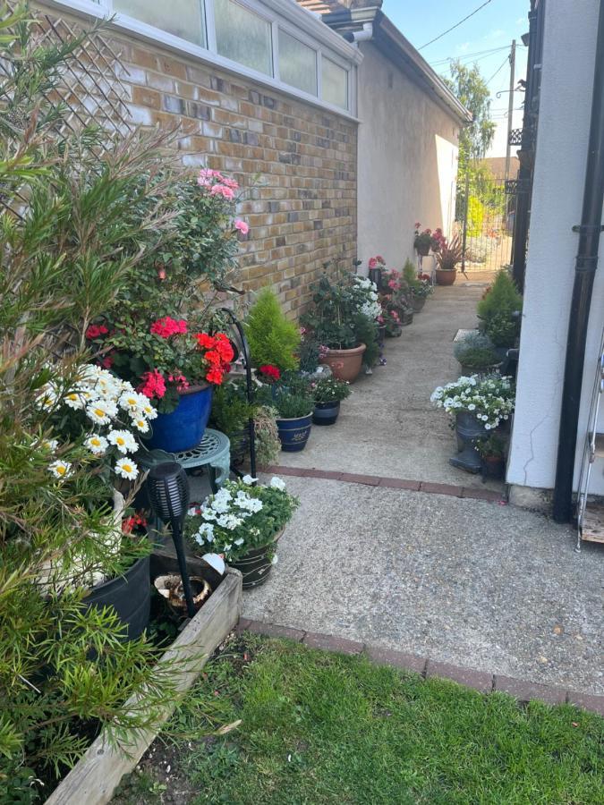 روتشفورد Southend Airport Bed & Breakfast المظهر الخارجي الصورة