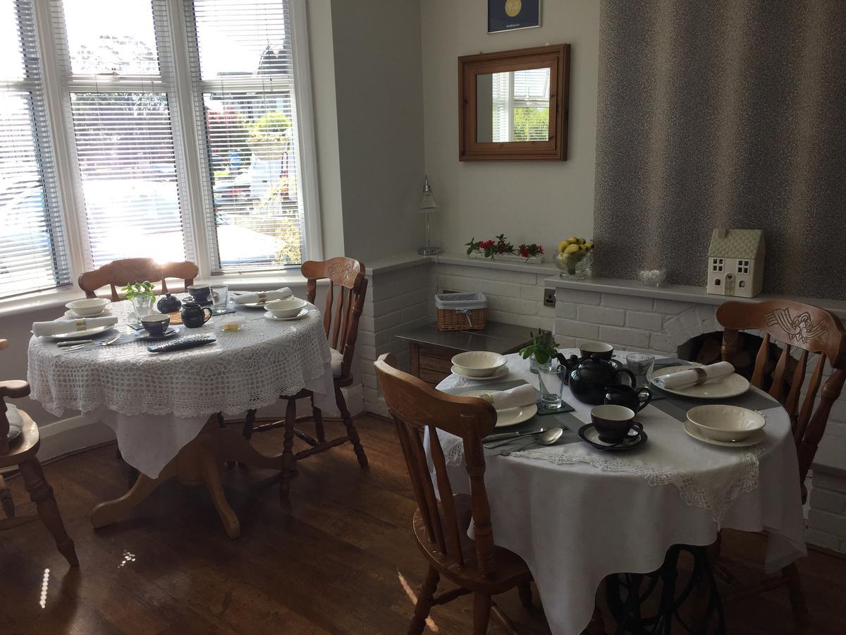 روتشفورد Southend Airport Bed & Breakfast المظهر الخارجي الصورة